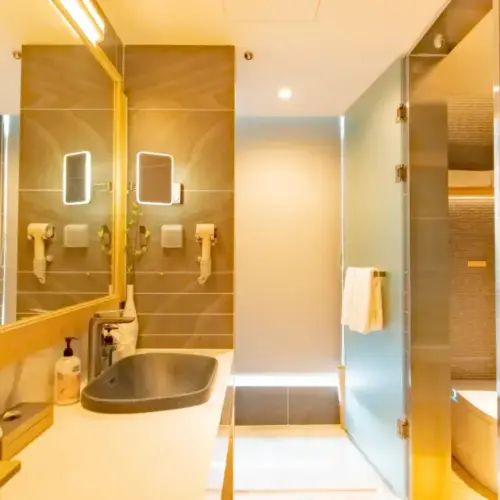 青莲居风景家庭房（古城景观+智能控制+零压床垫）